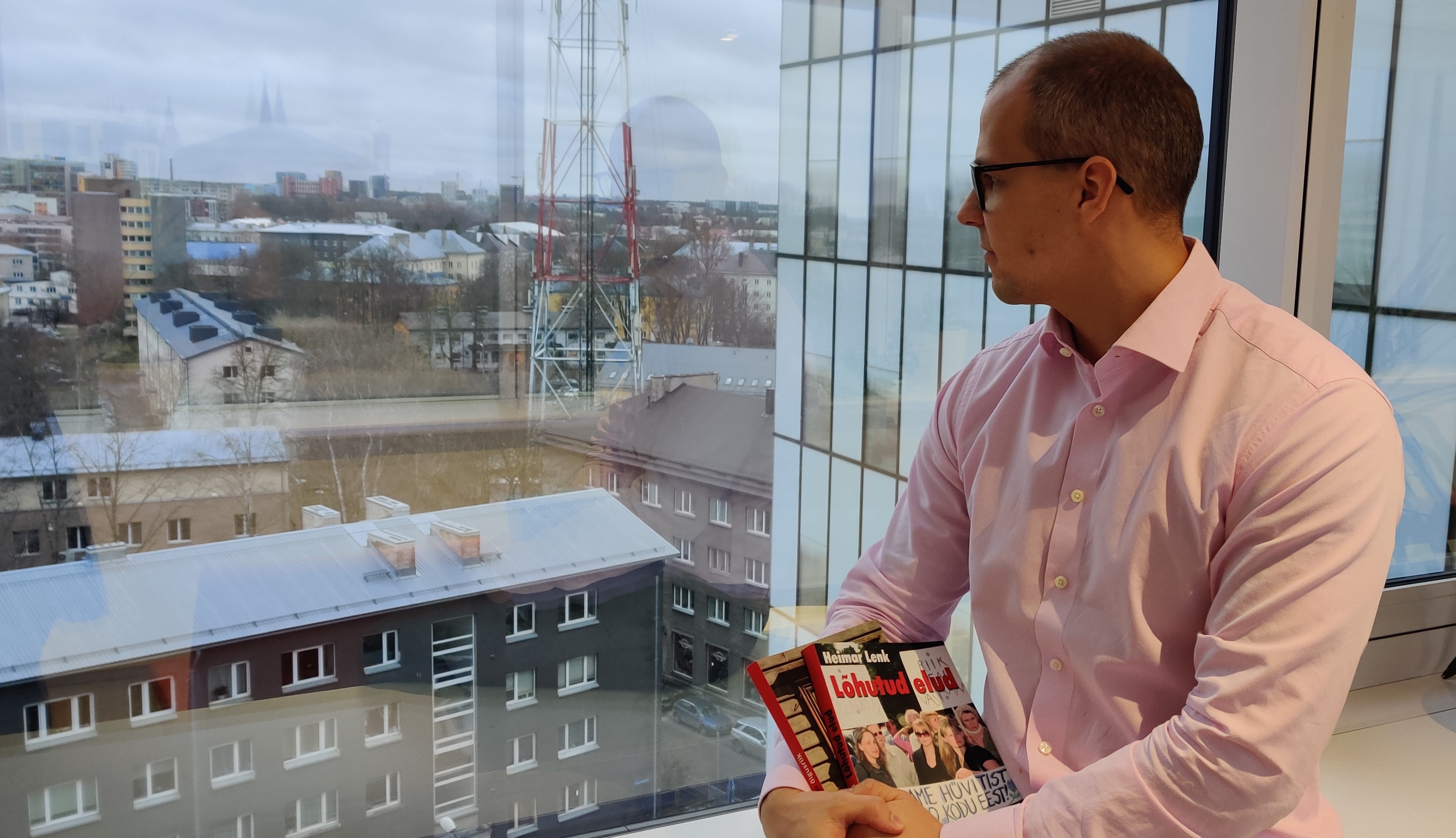 risto sundüürnikud aknal